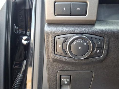 Used 2020 Ford Expedition Max XLT w/ Equipment Group 202A image 21