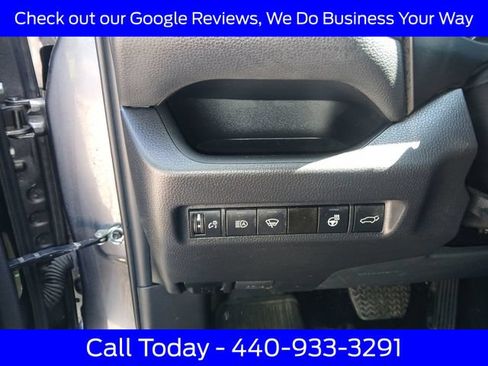 Used 2022 Toyota RAV4 XLE Premium AWD/4WD image 22