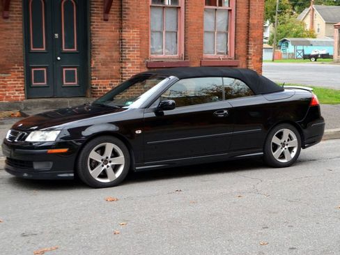 Used 2007 Saab 9-3 Aero image 2
