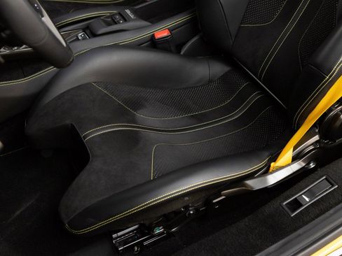 Certified 2021 Ferrari F8 Tributo RWD image 69
