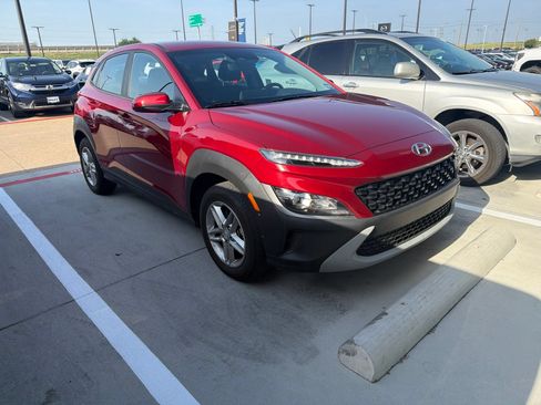 Used 2023 Hyundai Kona SE w/ Cargo Package AWD/4WD image 3