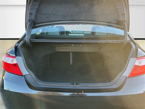 Used 2016 Toyota Camry SE image 24