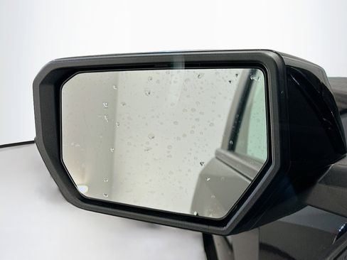 Used 2023 Chevrolet Colorado Z71 image 16