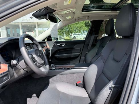 Certified 2024 Volvo XC60 T8 Plus w/ Climate Package AWD/4WD image 12