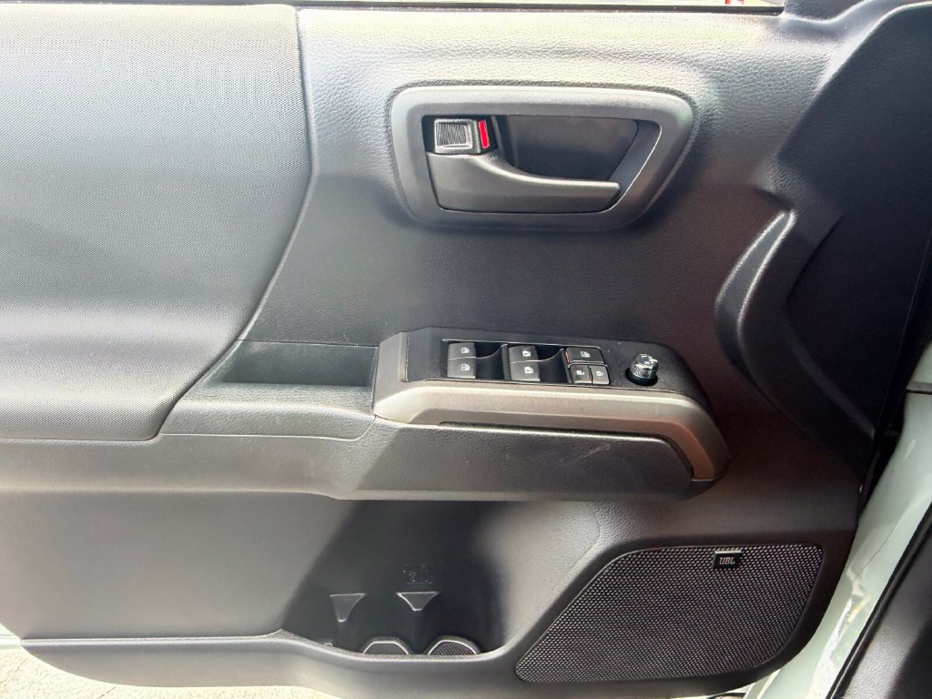 Used 2021 Toyota Tacoma TRD Pro AWD/4WD image 33