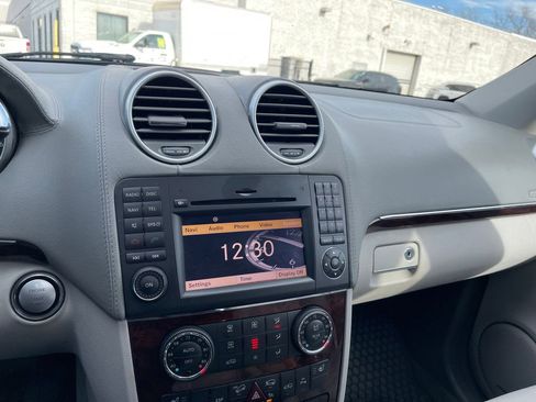 Used 2010 Mercedes-Benz GL 450 4MATIC image 18