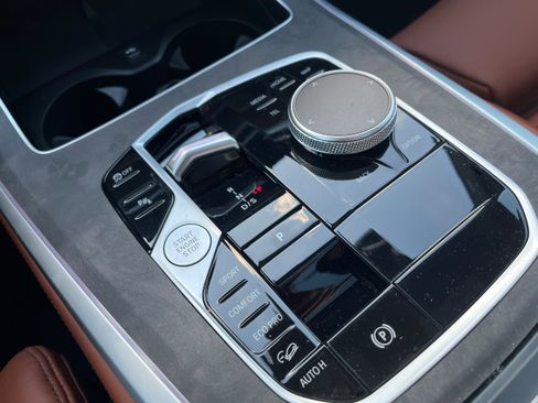 Used 2024 BMW X5 xDrive40i w/ M Sport Package image 21