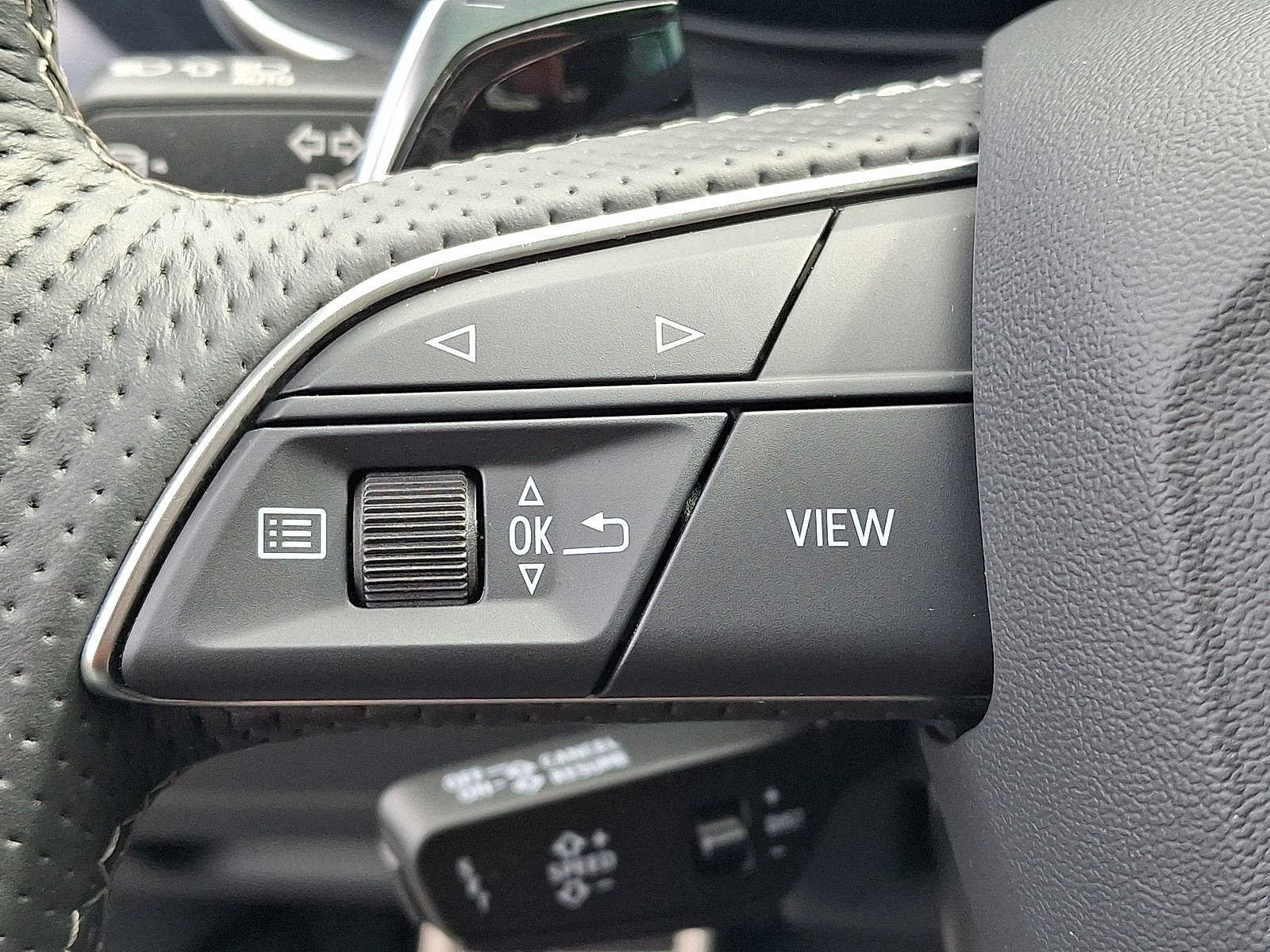 Used 2022 Audi RS Q8 w/ Black Optic Package AWD/4WD image 23