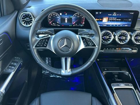 Certified 2024 Mercedes-Benz GLB 250 4MATIC w/ Exclusive Package image 18
