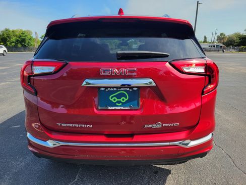Used 2024 GMC Terrain Denali w/ Denali Premium Package AWD/4WD image 6