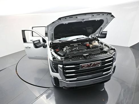 Used 2025 GMC Sierra 2500 SLT AWD/4WD image 46