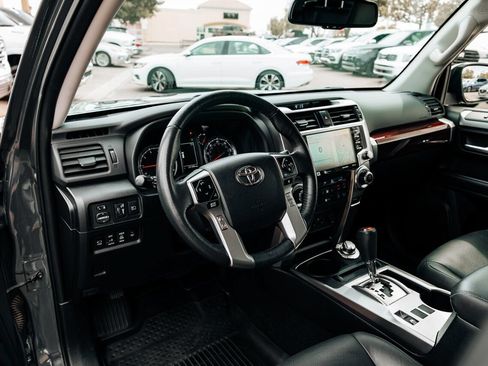 Used 2024 Toyota 4Runner Limited AWD/4WD image 17