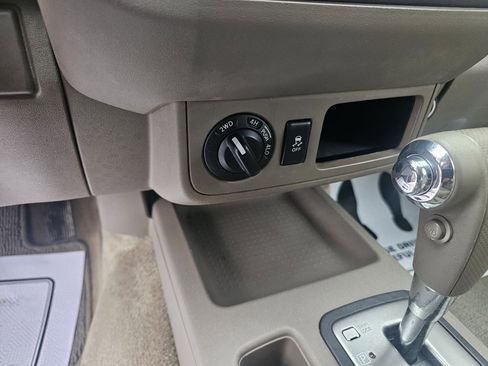 Used 2016 Nissan Frontier SV image 17