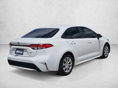 Used 2021 Toyota Corolla LE FWD image 5