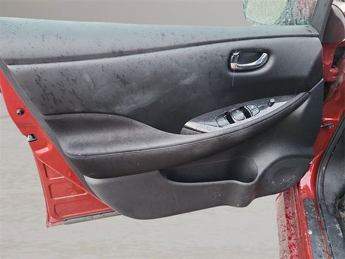 Used 2020 Nissan Leaf SV w/ SV Technology Package image 13