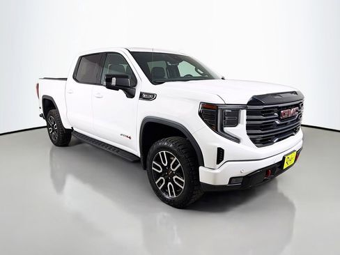 Used 2025 GMC Sierra 1500 AT4 w/ AT4 Premium Package AWD/4WD image 4