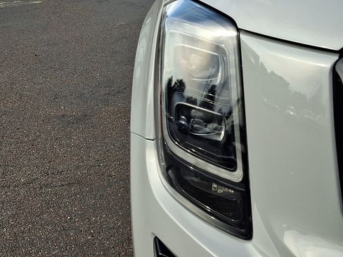 Certified 2022 Kia Telluride EX w/ EX Premium Package image 9