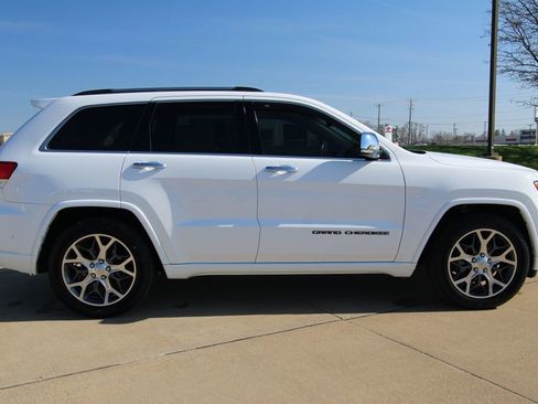 Used 2020 Jeep Grand Cherokee Overland image 4