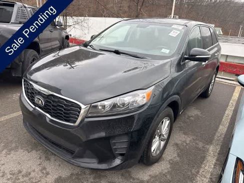 Used 2020 Kia Sorento LX image 1