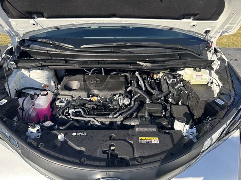 New 2025 Toyota Sienna XLE image 40