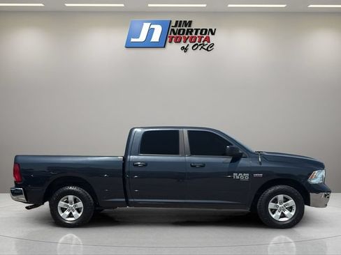 Used 2020 RAM 1500 Classic SLT RWD image 4
