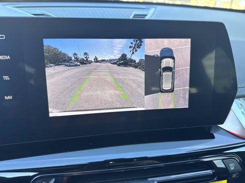 Certified 2025 BMW X1 xDrive28i w/ Technology Package image 22