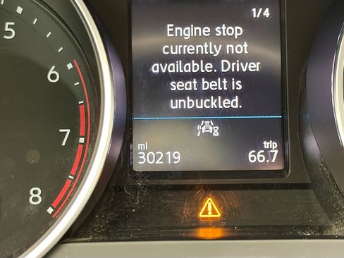 Used 2020 Volkswagen Tiguan S image 8