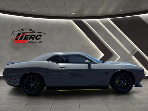 Used 2023 Dodge Challenger R/T w/ Blacktop Package RWD image 5