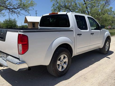 Used 2012 Nissan Frontier SV RWD image 7