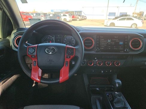 Used 2023 Toyota Tacoma TRD Off-Road image 6