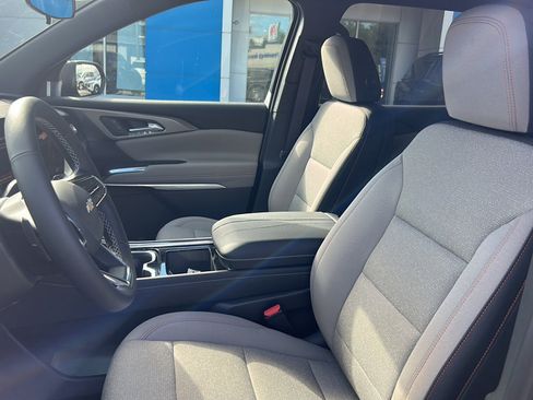 New 2026 Chevrolet Traverse LT w/ LPO, Floor Liner Package AWD/4WD image 12