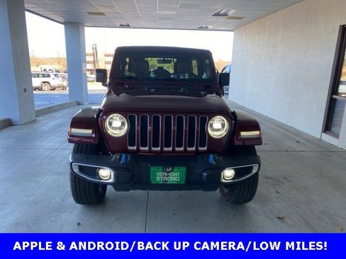 Used 2022 Jeep Wrangler Unlimited Sahara image 2