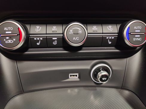 Used 2024 Alfa Romeo Stelvio Veloce AWD/4WD image 21
