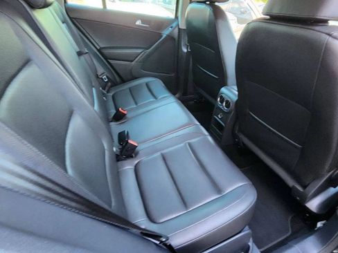Used 2012 Volkswagen Tiguan SE FWD image 14