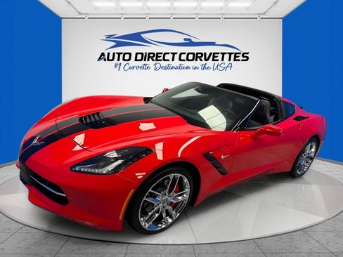 Used 2019 Chevrolet Corvette Stingray Coupe w/ 1LT RWD image 1