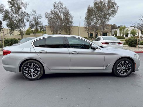Used 2017 BMW 540i image 8