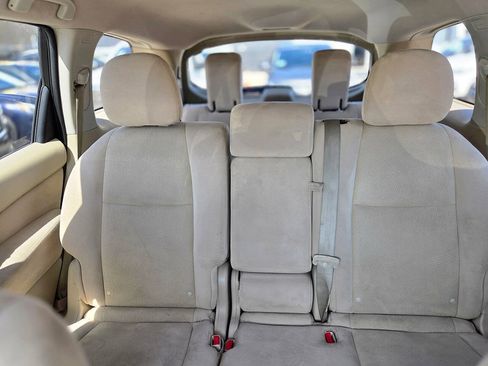 Used 2015 Nissan Pathfinder SV w/ Trailer Tow Package FWD image 27