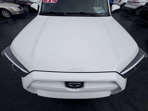 Used 2019 Toyota 4Runner SR5 image 10