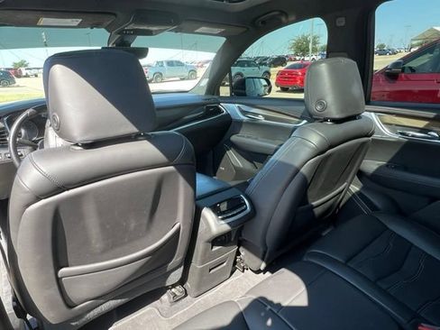 Used 2021 Cadillac XT6 Sport w/ Platinum Package AWD/4WD image 13