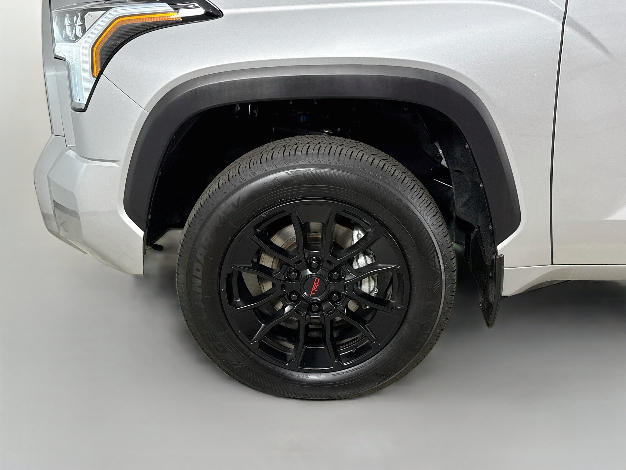 Used 2024 Toyota Tundra Limited w/ TRD Off-Road Package AWD/4WD image 33