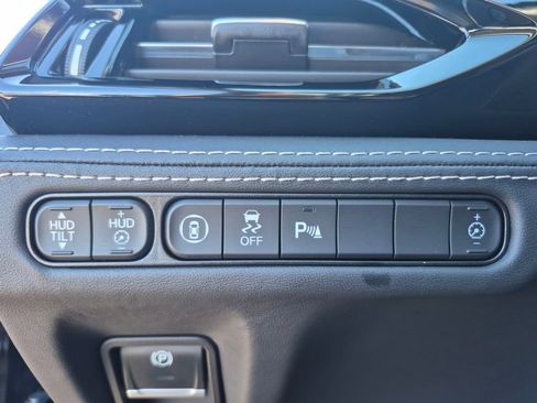 Used 2025 Acura MDX w/ Advance Package image 16