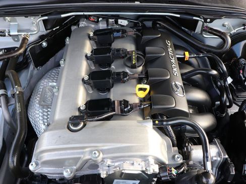 Used 2025 MAZDA MX-5 Miata RF Grand Touring image 45