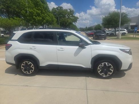 Used 2026 Subaru Forester Premium image 2