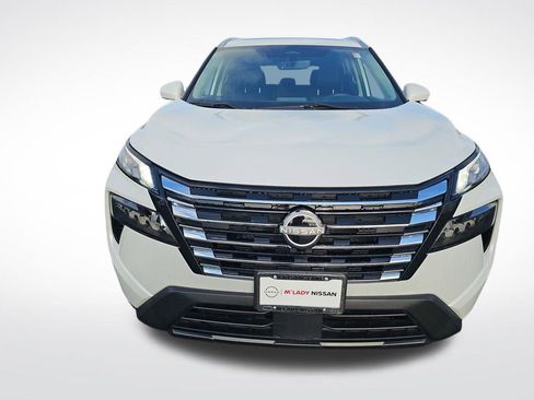 Used 2024 Nissan Rogue SV w/ SV Premium Package image 10