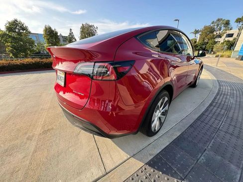 Used 2023 Tesla Model Y Long Range AWD/4WD image 6