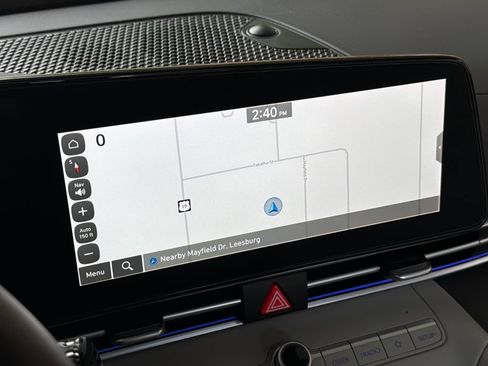 Used 2025 Hyundai Elantra Limited FWD image 7
