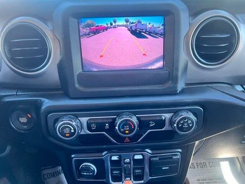 Used 2020 Jeep Wrangler Unlimited Sport S AWD/4WD image 15
