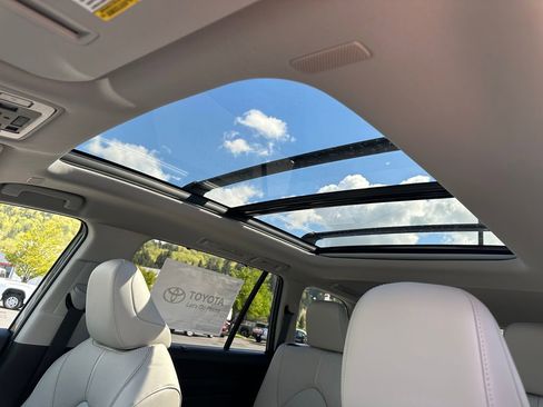 New 2026 Toyota Grand Highlander AWD image 22