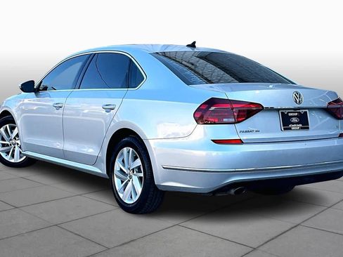 Used 2018 Volkswagen Passat 2.0T SE image 12