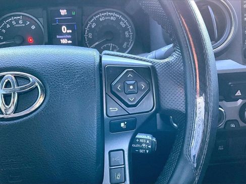 Used 2023 Toyota Tacoma TRD Off-Road image 21